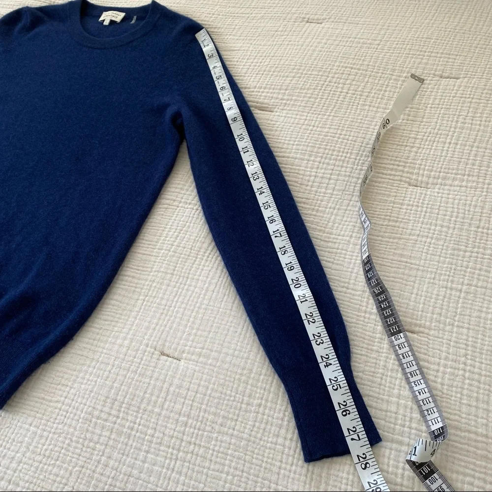❌SOLD❌ White + Warren Essentials Navy Cashmere Sweater - Picture 7 of 7